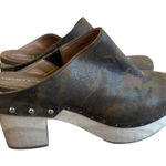 Chelsea and Violet Jana Backless Camo Print Clogs Wooden High Heel Size 9 Women's Photo 0