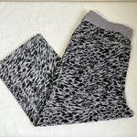 LuLaRoe Cozy Women’s Velour Capri Pants Size 1X Photo 0