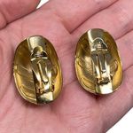 Vintage Unsigned Gold Tone & Enamel Clip On Earrings Statement Classic Photo 3
