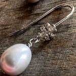 Tory Burch New SILVER Logo Pearl Drop Cultured Pearl French Wire Earring Photo 7