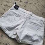 Gap  Authentic Best Girlfriend Shorts size 28 women's Mid Rise with Stretch new Photo 1