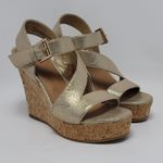 Womens Metallic Gold Glossy Open Toe Buckle Slingback Wedge Heel Sandals Size 8M Photo 0