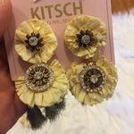 Kitsch straw earrings. Photo 3