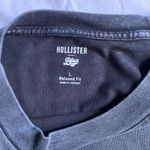 Hollister  Mens Relaxed UCF University of Central Florida Dark Grey tee size Large NWOT Photo 3