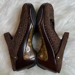 Jambu  Journey Sport Wedge Slip On Shoes Brown Leather Lazer Cut Sz 7.5 Peep Toe Photo 3