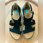 Adrienne Vittadini  Black Sandals Size 5.5 Photo 4