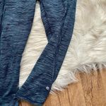 Champion High-Waisted Keyhole Capri Leggings Photo 3