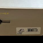 Marc Fisher LTD.
Women's Issy Hiker Boots Size 9.5 Ivory EUC in The box Photo 6