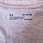 Under Armour  Heatgear athletic wear loose fit short sleeve tee shirt, size XL Photo 5