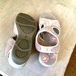 Easy Spirit Comfy casual sandals 🌷LIKE NEW 🌷 Photo 3