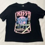 H&M Divided Black short sleeve cropped Kiss band tee woman’s size small Photo 0