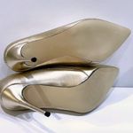 Guess NEW 9 Ondrea Leather Pointed Toe Classic Pumps Gold Shootie Heels Bootie Photo 9