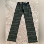 Lululemon  Skinny Groove Pant II Roll Down Green Black Print Size 4 Photo 5