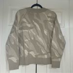 Athleta Womens Sweater Cream Tan Camo Jacquard Textured Crew Pullover Medium Photo 3