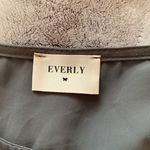 Everly  Women's Ruffle Blouse Bell Sleeve Crew‎ Neckline Relaxed Green Size S Photo 4