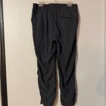 Faherty  Arlie Day Pants in Charcoal size XL Photo 4
