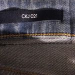 Calvin Klein Jeans Photo 4