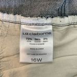 Liz Claiborne  Everyday Ease Denim Shorts.  Waist 20-22. Length 22. Size 16W Photo 4