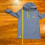 Vineyard Vines  Performance Women XS Heathered Blue Neon Yellow Hooded Sweatshirt Photo 3