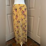 No Boundaries No Boundries yellow floral pull on skort in Jr size XL (15-17). Photo 3