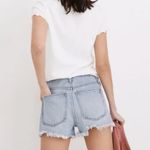 Madewell NWT 25 XS Relaxed Denim Shorts Essen Wash Distressed Retro Summer Cute Photo 1