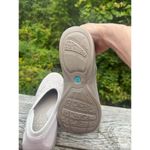 Bzees  Fusion Washable Slip On stretchy boat Shoes Beige/Silver Sz 9.5 Photo 5