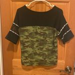 No Boundaries  Hustle Women's Teen Girl Size Medium 7-9 Camo and Black T-Shirt Photo 6