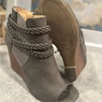 C Est. 1946 Women's Size 9 Wedge Ankle Boot Gray Photo 4