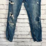 ZARA  Cropped Straight Leg Jeans Size 4 Medium Wash Distressed Ripped Capri Y2K Photo 3