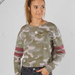 Buckle HP🎉NWT Cropped Camo T-shirt Photo 1