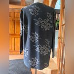 Soft Gray Floral Long Sleeve Top by Dress Barn Size M Photo 5