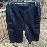 Carhartt Black Women's Cargo Shorts Photo 0