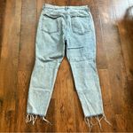 Old Navy  Higher High Rise, O.G. Straight Secret Slim Pockets, plus size 18 Photo 2