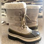 Sorel Women’s Caribou boot size 6 Photo 0
