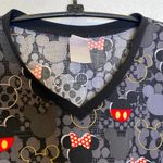 Disney Minnie & Mickey Short Sleeve Scrub Top Women’s EUC Sz XL Photo 3