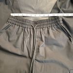 EUC GU Black Cargo Pull Photo 3