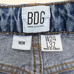 BDG  High Rise Pintuck MOM Jeans Photo 10