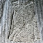 Lululemon  Athletica crop top sz6 Photo 1