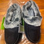 NWT faux fur lined bedroom slippers size 7/8 Black Photo 1