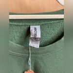 Gildan  Green Vermont Crew Neck Sweatshirt.   Size-Large Photo 3
