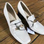 Liz Claiborne  Memory Foam Heels Cream Size 8.5 MELBA Photo 0