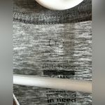 Toms Tom’s size large shirt Photo 2