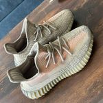 Adidas Yeezys Photo 0