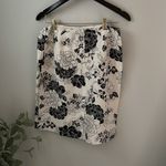 Loft  Pencil Skirt. Floral Black and Cream. Size 8 Linen/Rayon Blend‎ Photo 2