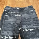 The North Face  Womens Base Layer Pulse Training Tights Printed Gray Camo Medium Photo 2