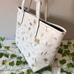 Coach  City Tote In Signature Canvas With Hula Print cj601 Photo 1