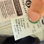 Levi's LEVI 501 Distressed Denim Jean Shorts Light to Medium Wash Raw Hem size 25 Photo 2