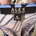 Alex Marie  Top Photo 6