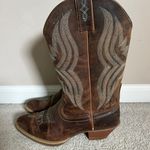 Justin ’s Brown Boots Photo 1