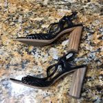 Elie Tahari  Strappy Stacked Wooden Heel Sandal sz8 Photo 3